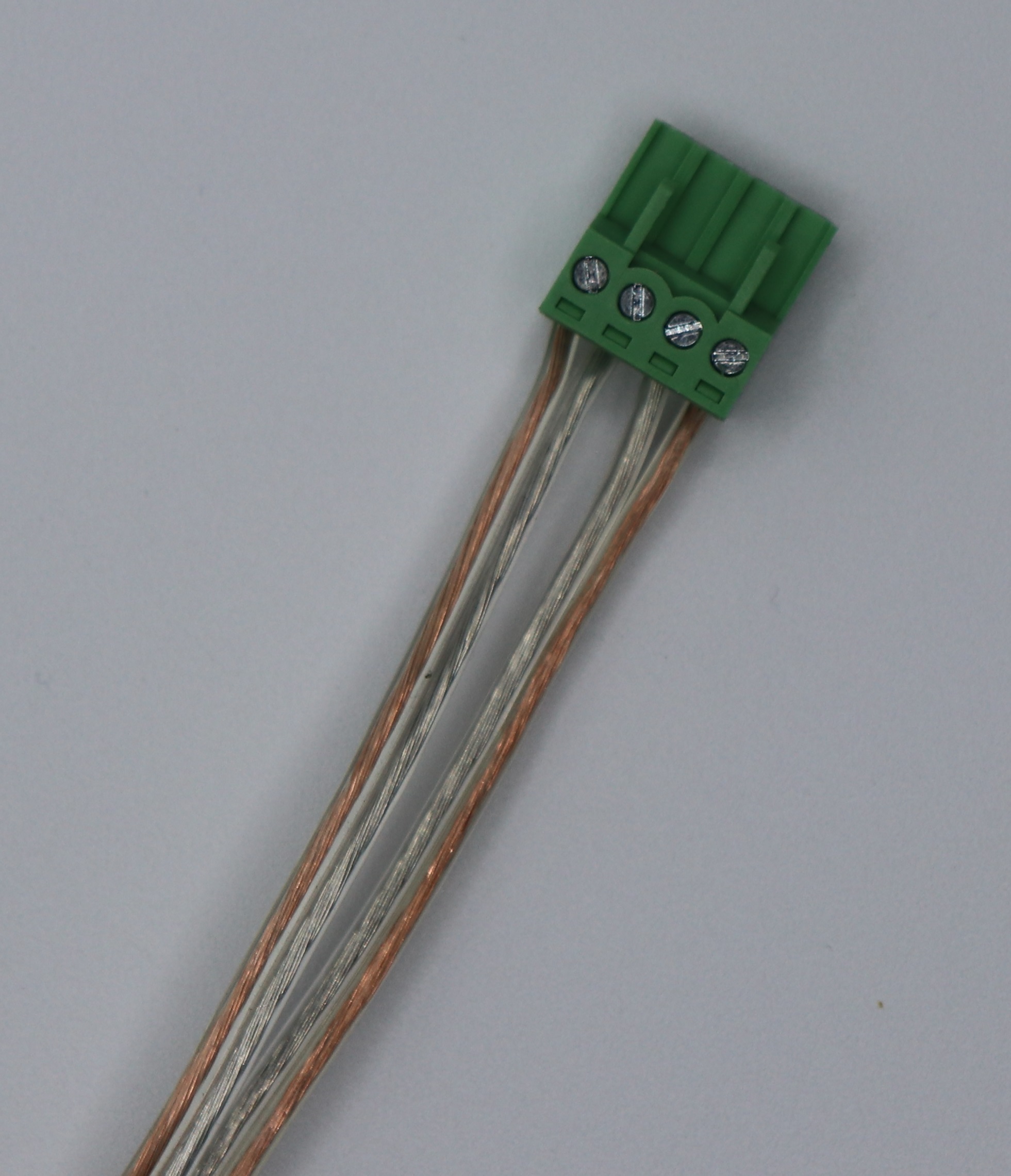 Speaker Wire Pairs in Connectors
